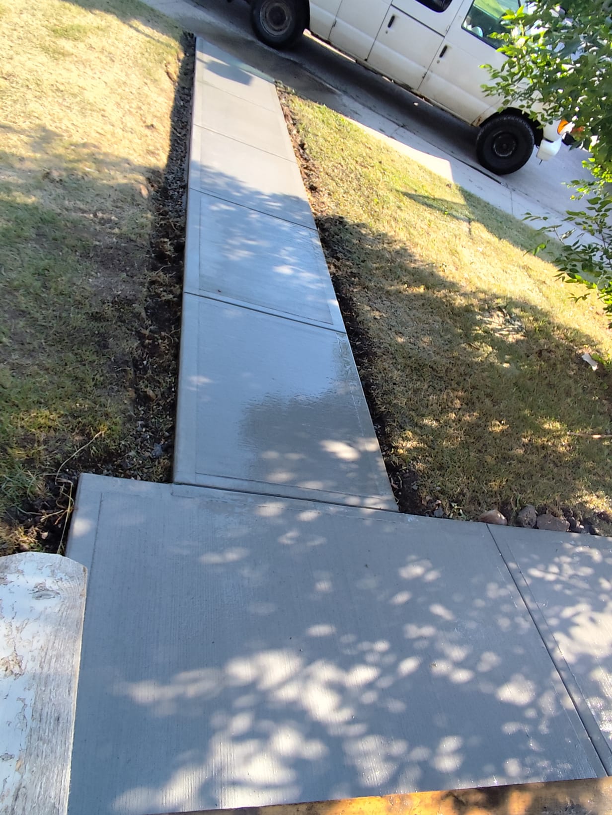 Residential walkway concrete pour Calgary