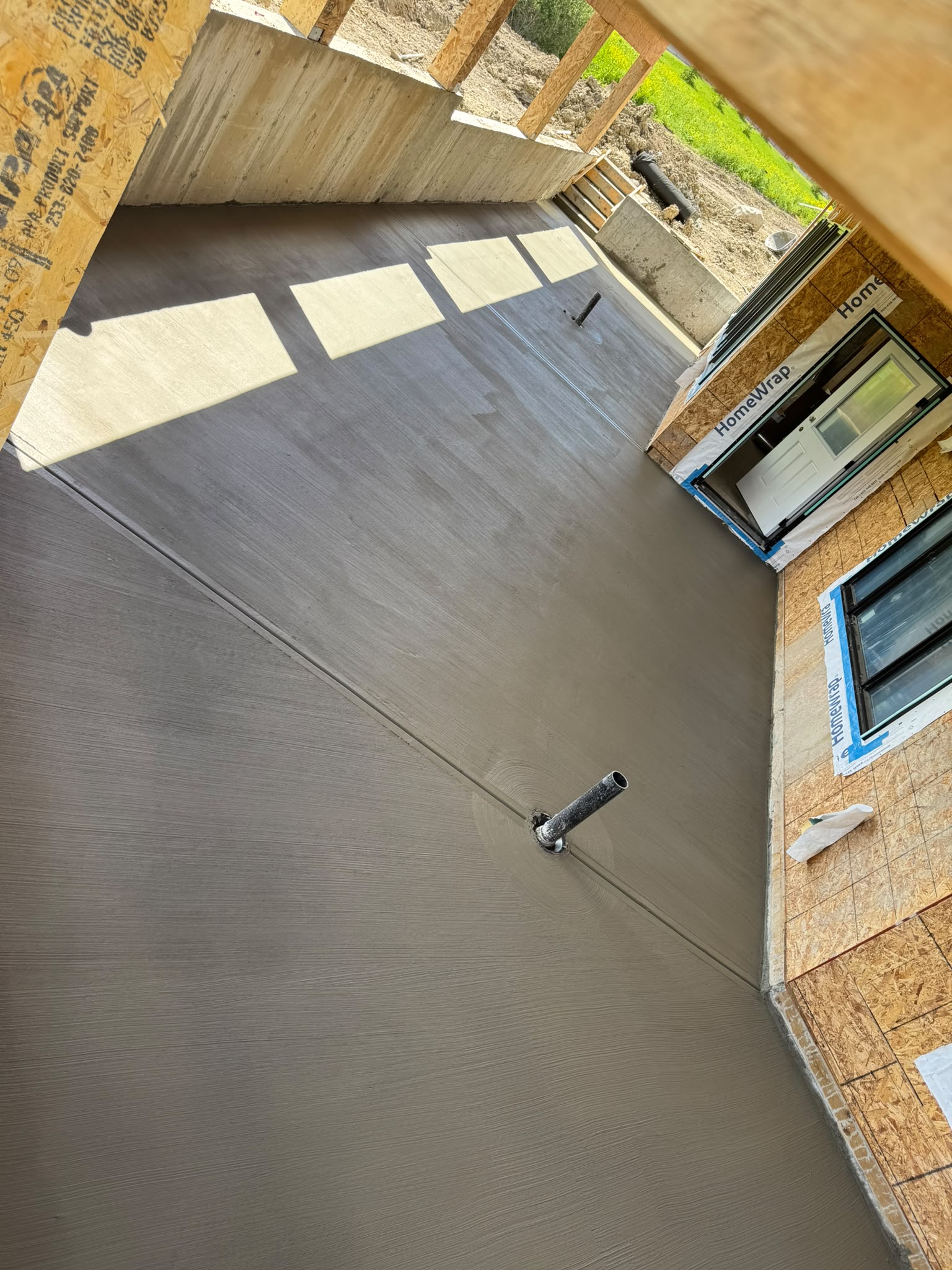 Curved walkway concrete finishing Calgary